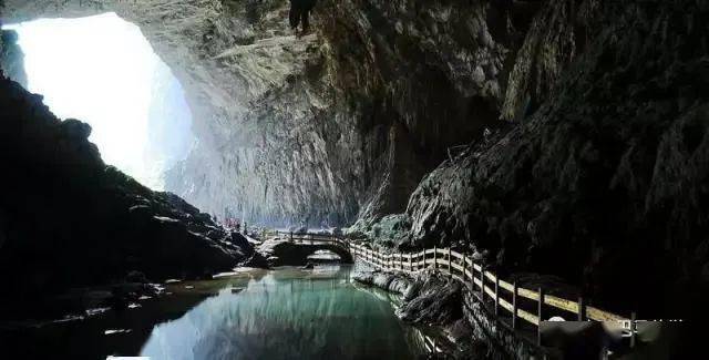 12月2829号巴马水晶宫百魔洞百鸟岩长寿岛纯玩活动