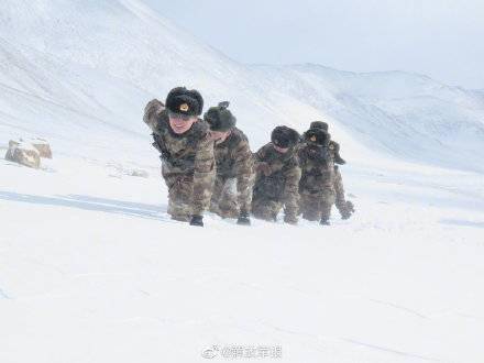 海拔5800米,边防官兵冒雪巡逻_斯潘古尔_前往_组织