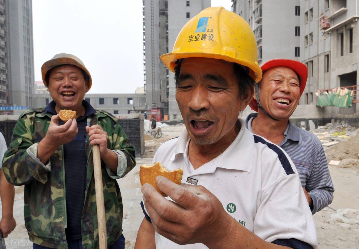 建筑工地多数是50岁以上的农民工年轻人为啥不干有3个原因