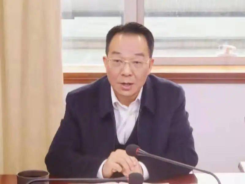 长沙市城市人居环境局传达学习贯彻市"两会"精神_工作_周飞_会议