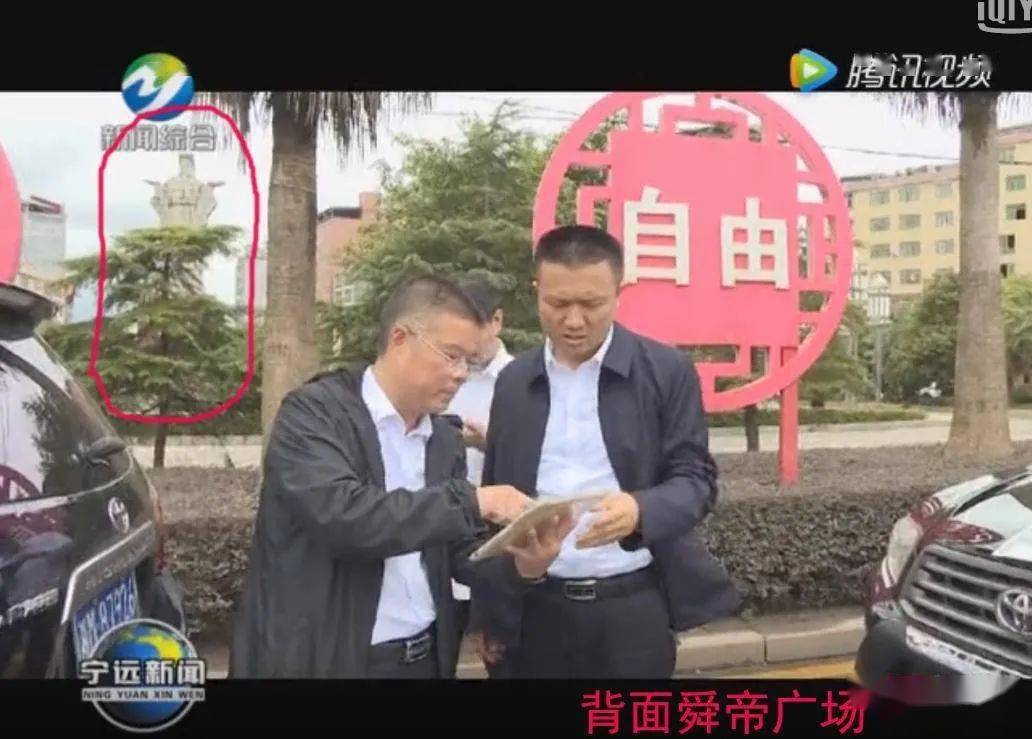 县委常委,县委办主任曹辉正,副县长欧阳国春陪同调研.