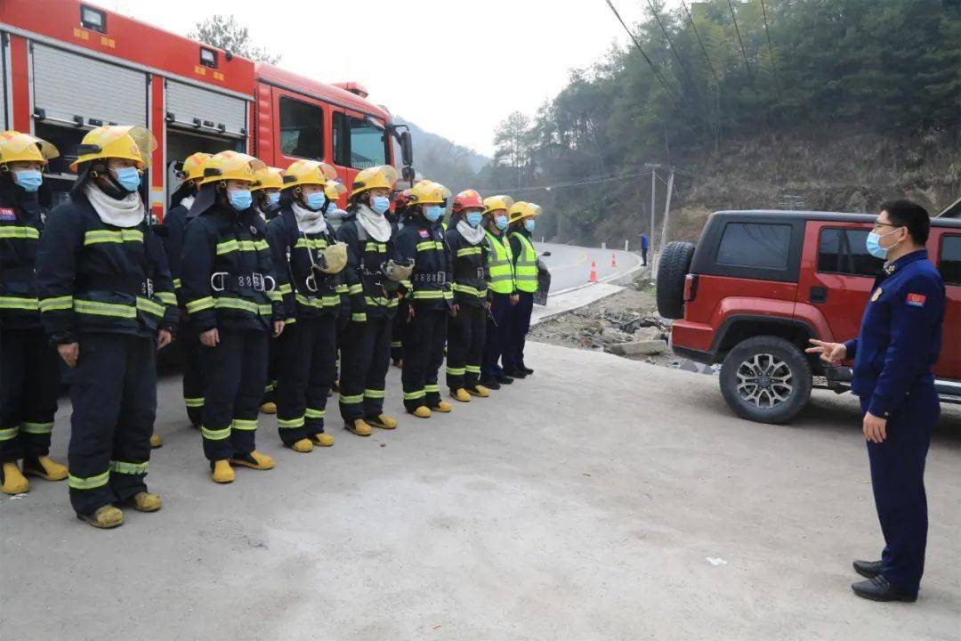 山岳救援车_山岳救援装备展板_山岳救援装备cmc