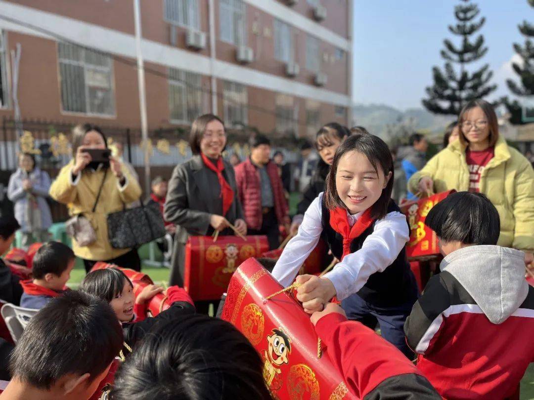 活动—福州市妇联走访慰问永泰特殊教育学校师生_永泰县_薛青_困境