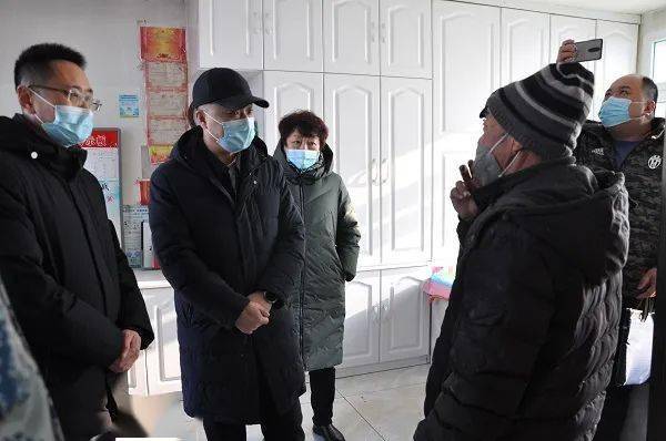 市退役军人事务局调研帮扶村乡村振兴工作_尹承云_驻村_座谈会
