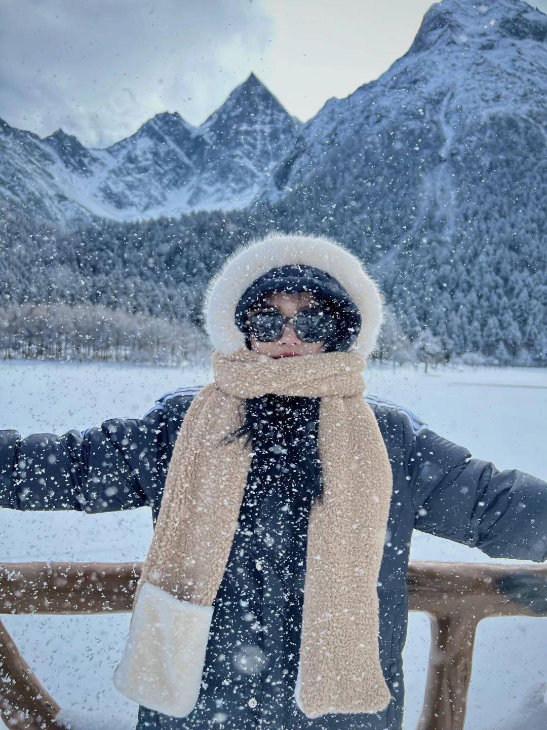 游客拍系列冬日出行毕棚沟雪地拍照指南