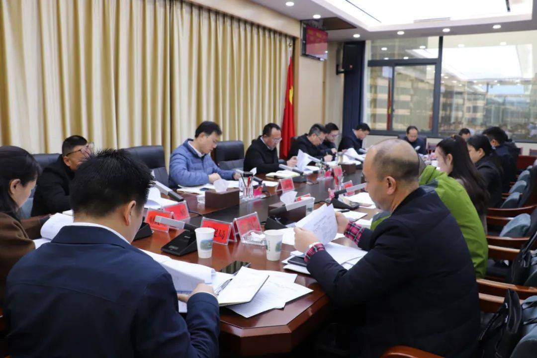 县委副书记,开阳经开区党工委书记杨雄刚,县委常委,常务副县长夏世飞