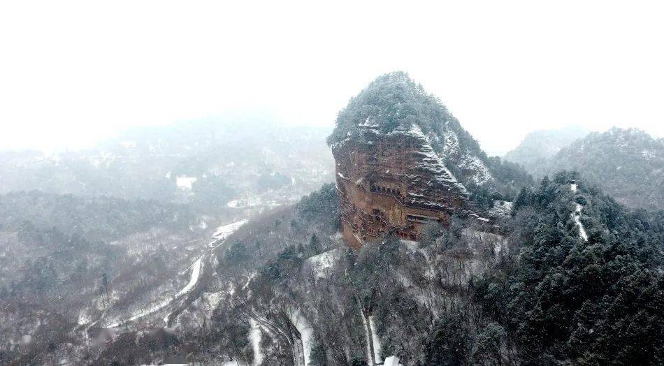 秦州八景▏云和积雪苍山晚