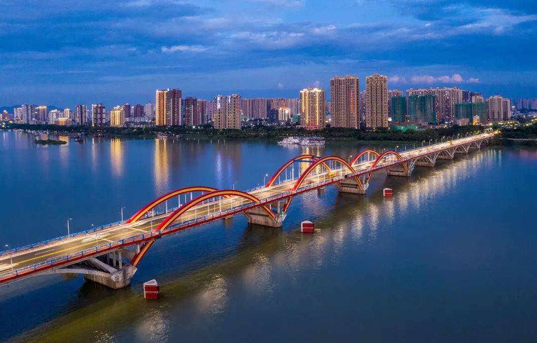 清远大桥凤城广场洲心大桥洲心大桥(夜景)南岸公园黄腾峡阔步踏上新