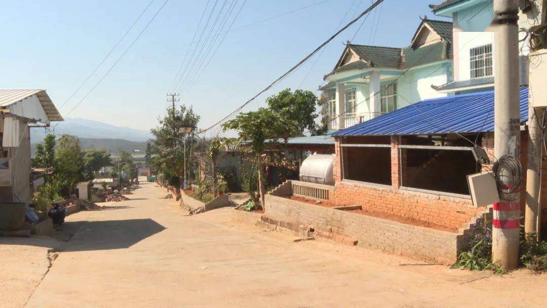 景洪市勐龙镇有序推进现代化边境小康村建设