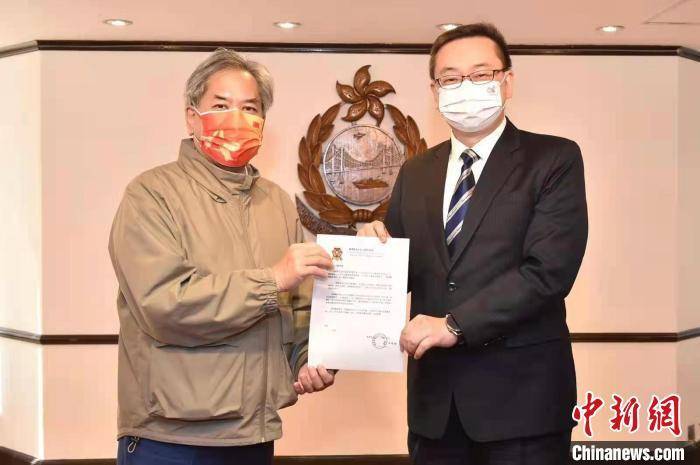 香港专业人士(北京)协会向香港入境处转赠抗疫物资_冯国佑_疫情_检测