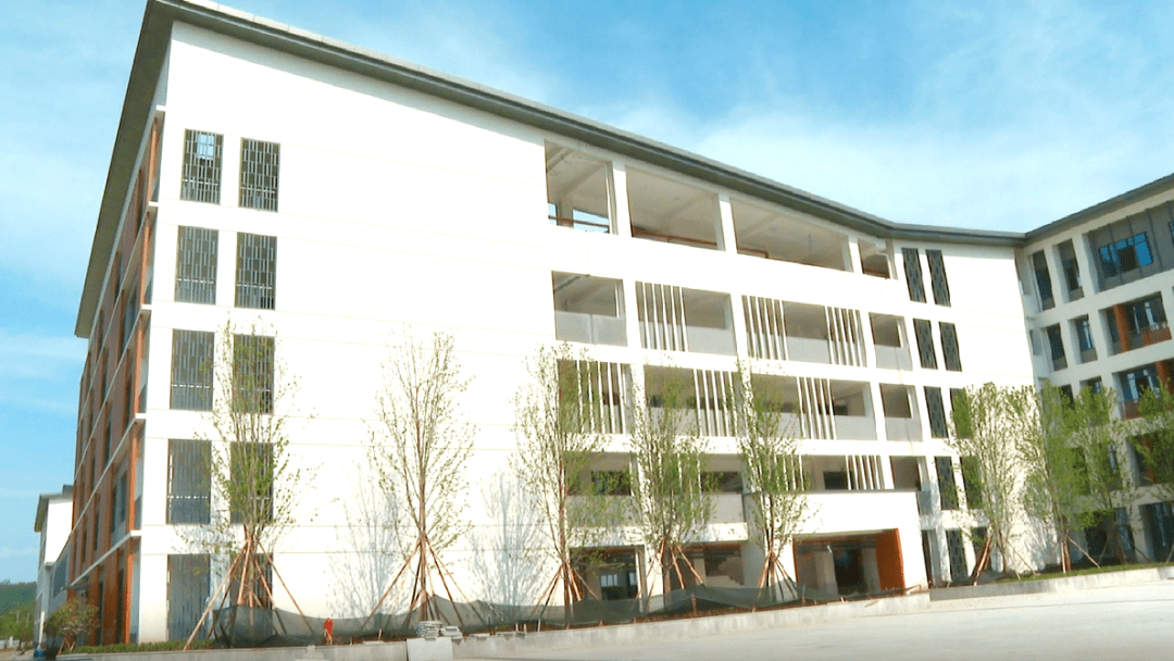 永川中学文昌校区秋期投用_建设_校园_新城