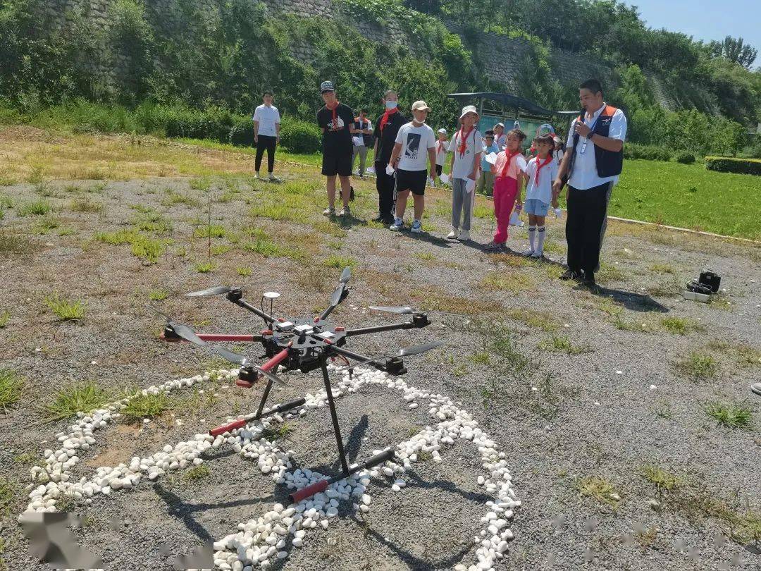 秦皇岛市红领巾研学公益营活动第四期探索无人机的秘密