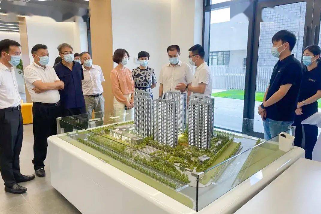 区委统战部副部长,区工商联党组书记马佩华一行赴莘庄镇开展"防疫情