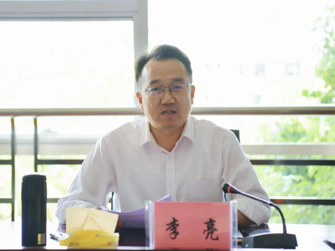 昆明市五华区与俊发集团开展座谈!_工作_项目_李亮
