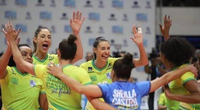 巴西女排众星参加告别赛,两届奥运冠军正式落幕_希拉_球员_伦敦