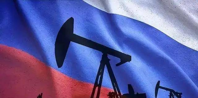 原创             美欧制裁反让俄卖油大赚？俄媒说了实话：石油出口收入已降到最低