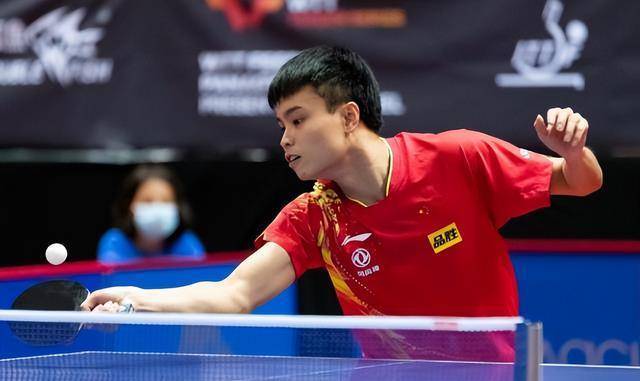 21岁小将3-2淘汰2号种子,周启豪险胜世界冠军_选手_徐海东_比赛