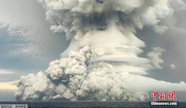 汤加一火山48小时内喷发8次 当地提高预警级别至橙色