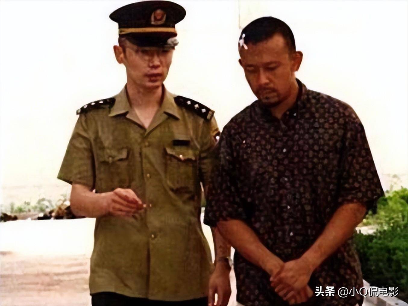 5《巧奔妙逃》看过这么多电影,一些笑点仍然感觉很新鲜,现在很多抗日