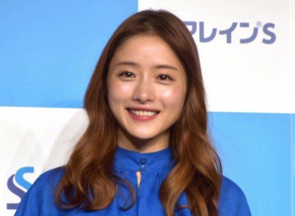 日本最美女神石原里美婚后首亮相!