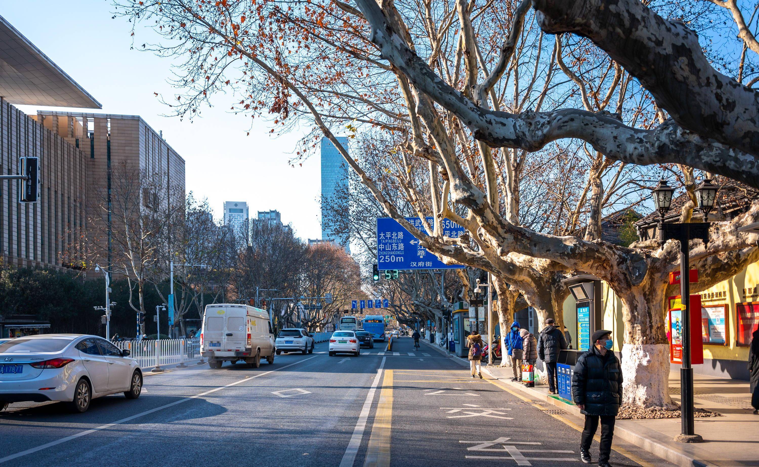 “一条长江路，半部金陵史”！漫步长江路，看遍南京1800年的历史