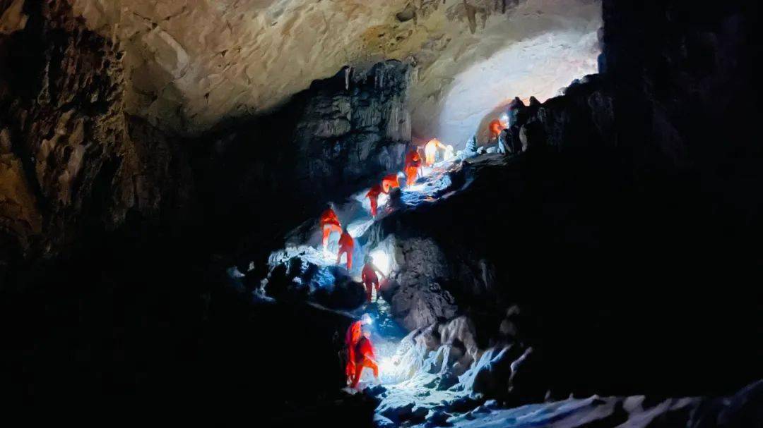 顶奢酒店两晚连住,推开窗就是山水精粹