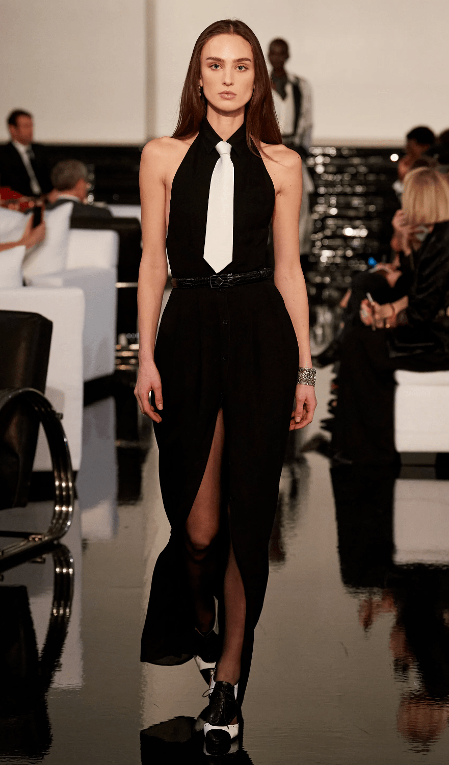 ���ļ򵥣�����߼���