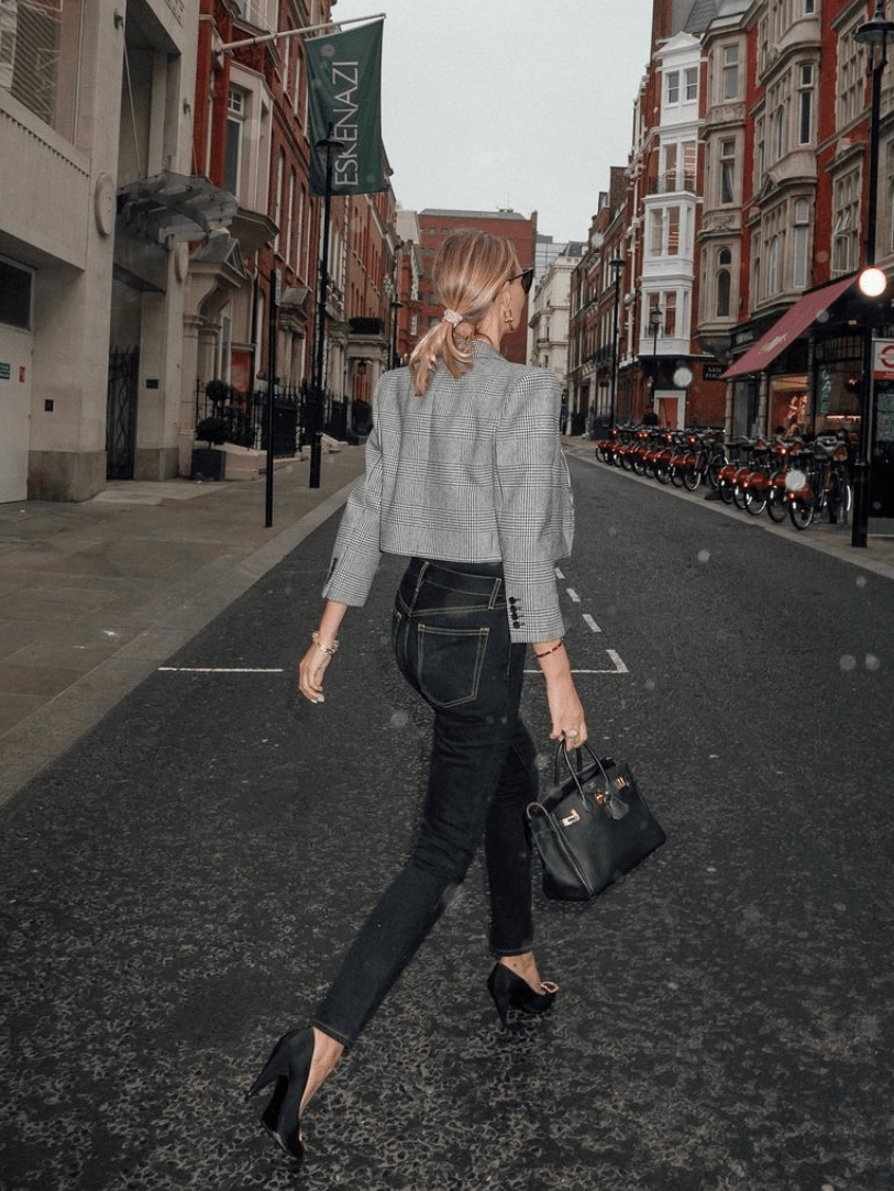 ���ļ򵥣�����߼���