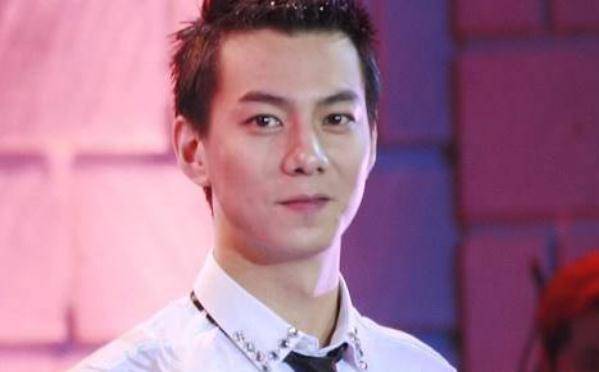原创张殿菲曾经是淘气的少年，吃到了很多苦头，如今是大明星