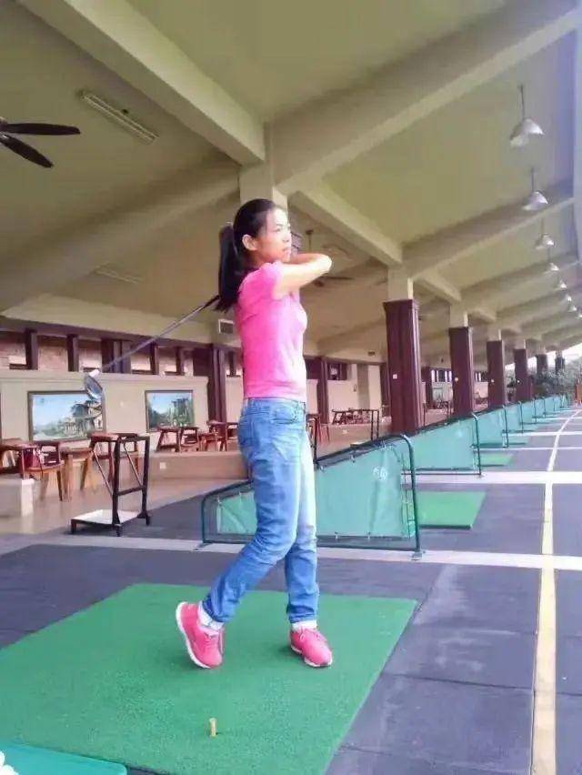 湖北34岁女子瘫痪离异后,嫁给闺蜜的儿子,网友:绝配 湖北34岁女子瘫痪离异后,嫁给闺蜜的儿子,网友:绝配