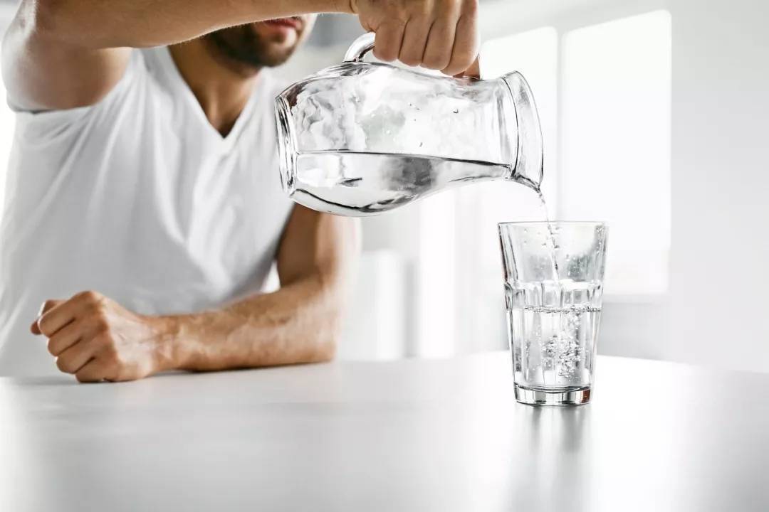 长期喝冰水的人，后来都怎么样了