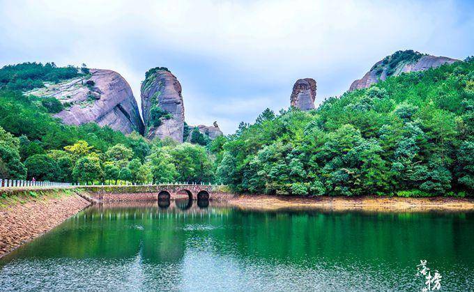 江西有一座世界地质公园，满山都是乌龟，《西游记》曾在此取景