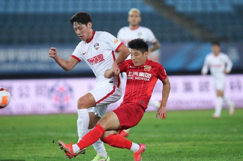 中超联赛 上海海港7-0狂胜梅州客家 武磊上演帽子戏法 --足球比分