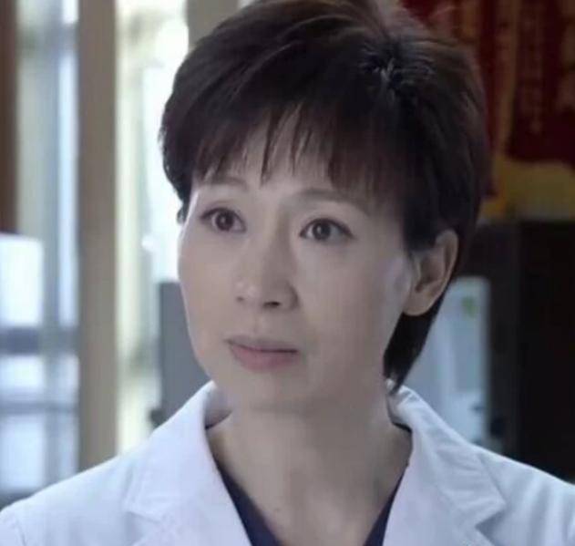 钱洁对婚姻保护得很好,自从钱洁升格为母亲后,也抵