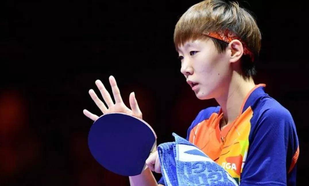 下战书1:00，国乒天王曼玉率先晋级1/4决赛，半决赛将对阵日本乒乓球名将伊藤美