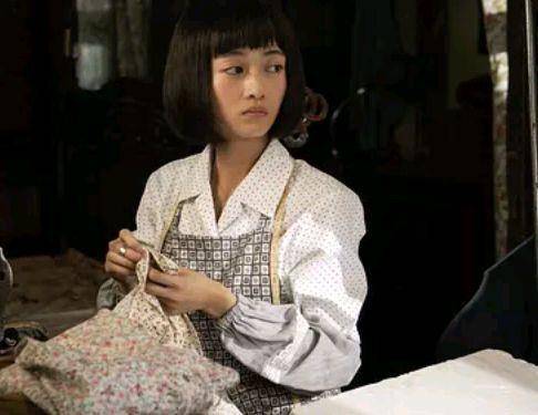 她学芭蕾9年,客串8年,曾穷得剩200元,终迎来演艺