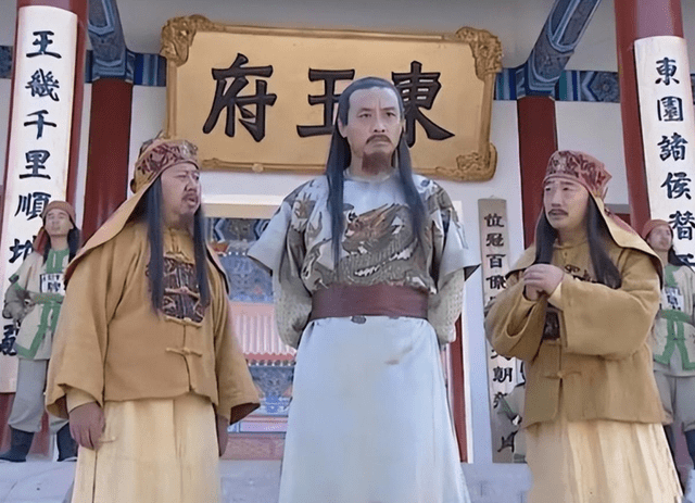 原创
英国发现20封圣旨,揭开一历史谜团,难怪杨秀清被洪秀全轻易杀死
想取而代之的东王遗落在外的圣旨只用女官的东王