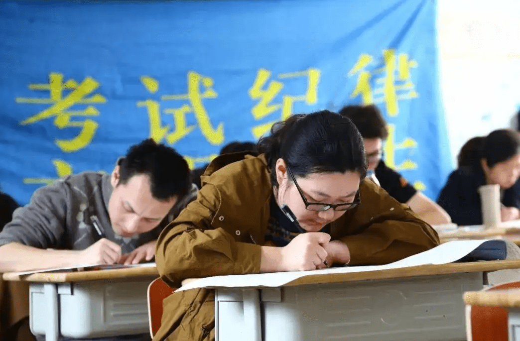 公务员考试结束后多久上班(公务员考试结束后多久上班啊) - 陕西人事