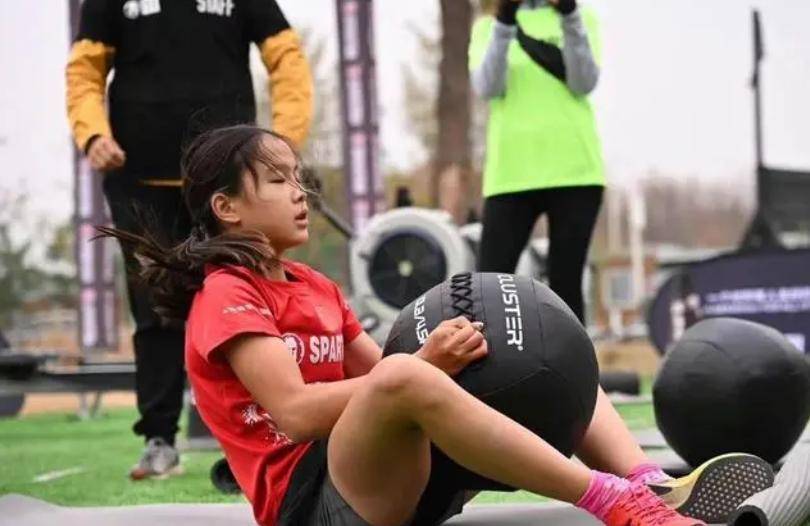 11分02秒！中国11岁女孩创汗青、破纪录，网友：比全红婵还凶猛