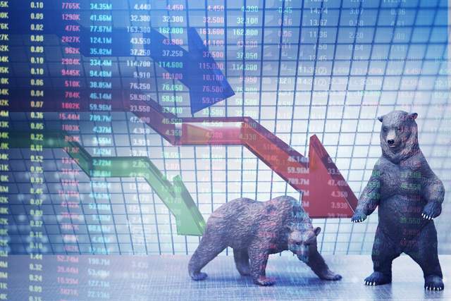 原创             2022最熊游戏股世纪华通，股价跌去53%，335亿市值没了