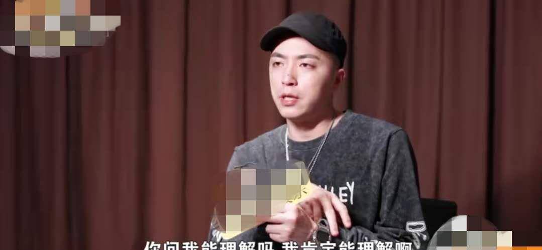 说唱诗人jony j《青你2》首秀,一改常态爆炸现场,温柔