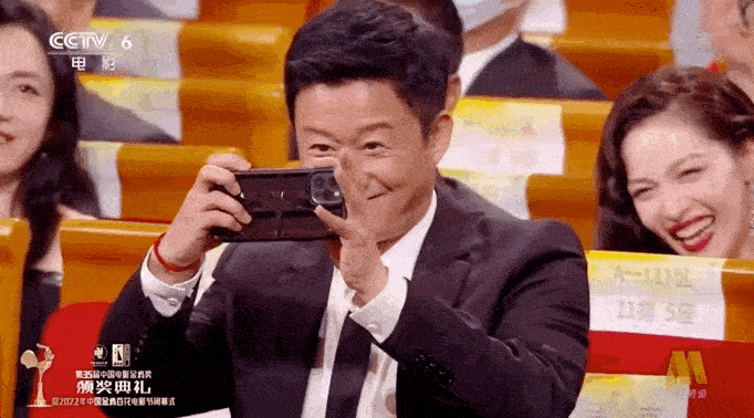 华为手机摄像机黑屏
:吴京用 iPhone 拍照被狂喷，中兴尴尬了