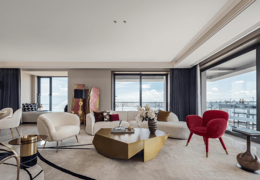 �人��լ�ġ�����������������һ�ر��ۺ���