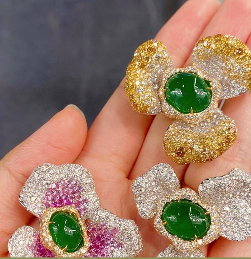 原创
            鲜艳夺目的色彩，巧夺天工的工艺 