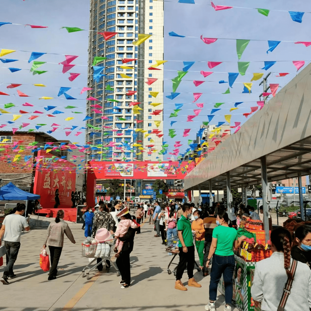 PG电子官方钦州港美食广场全盘正式运营(图1)