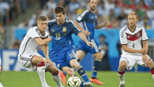 梅西和C罗会在世界杯相遇吗?？阿根廷和葡萄牙，谁能走得更远？