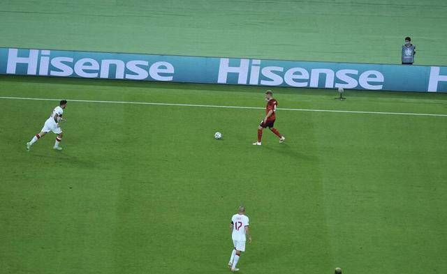疯狂打脸！29岁瑞士梅西在欧洲杯末于发作，存亡战踢出2大纪录