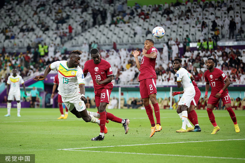 世界杯-东道主取队史首球 卡塔尔1-3塞内加尔遭两连败