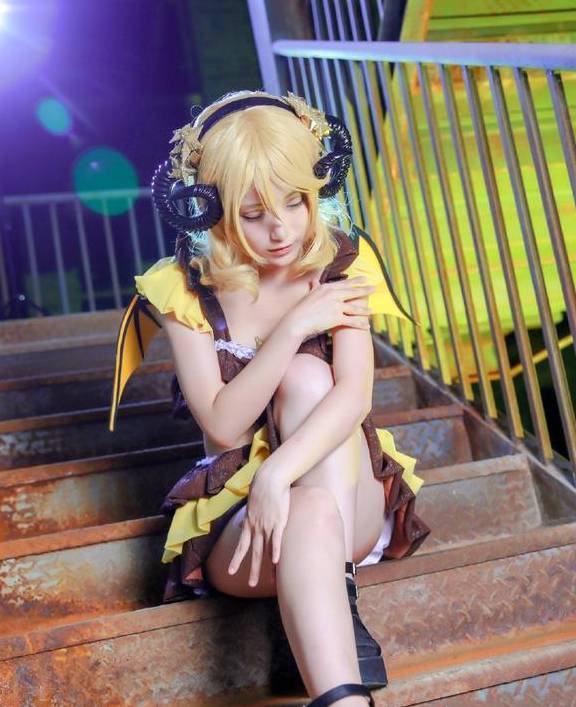 原创
轻松一刻:前男友说补偿我,让我选衣服他付款,挑好了然后被拉黑