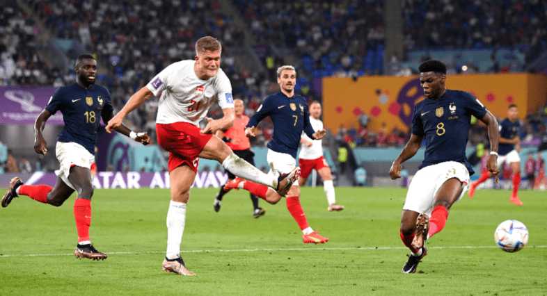 姆巴佩梅开二度！法国队2-1击败丹麦迎两连胜，提早晋级裁减赛